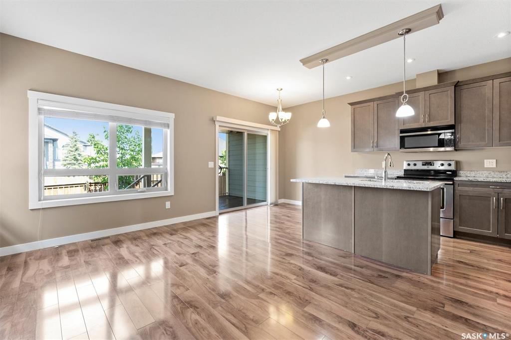 Willowgrove 社区联排出售-115 Shepherd Cres#149——林与唐地产 - 2