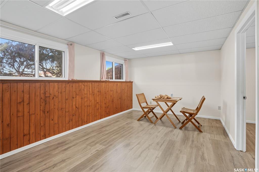 近8街翻新独栋出售！1215 Acadia Drive——林与唐地产 - 7