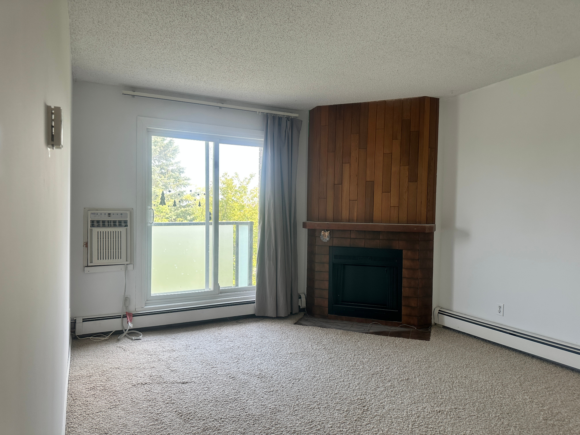 411 Tait Court #304｜望湖景观一房公寓出售！——林与唐地产 - 8