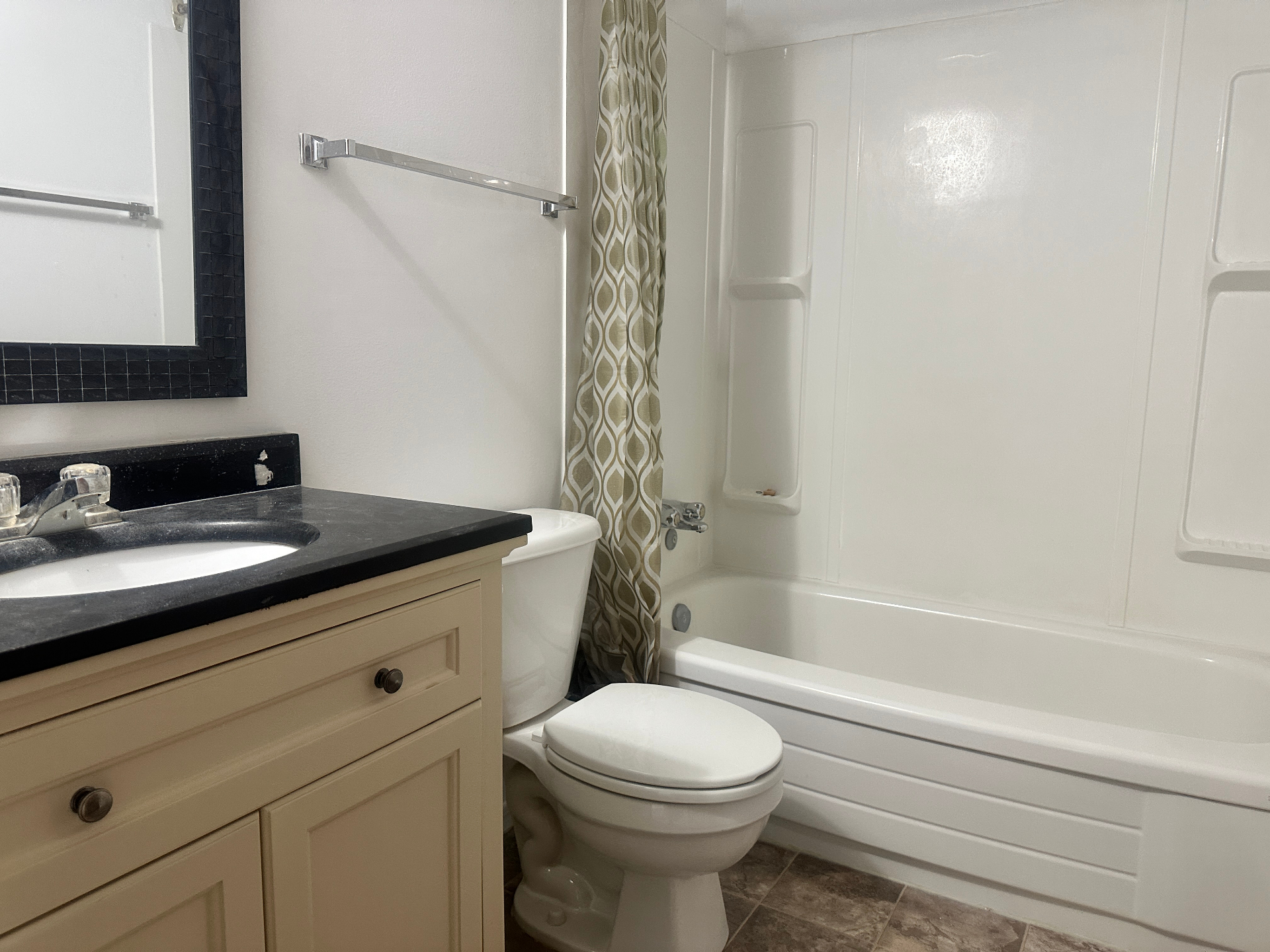 411 Tait Court #304｜望湖景观一房公寓出售！——林与唐地产 - 10