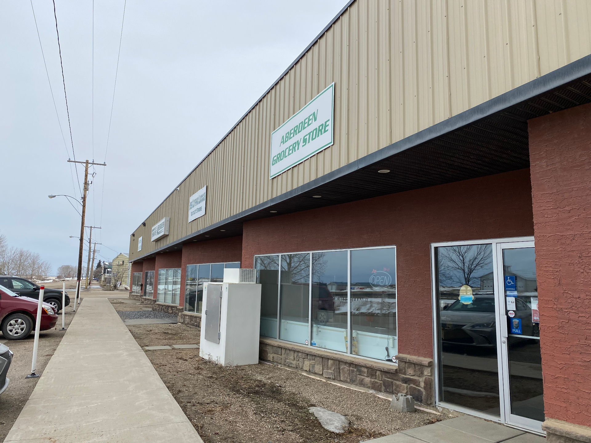 Aberdeen 商业物业出售!$14.9万!——林与唐地产