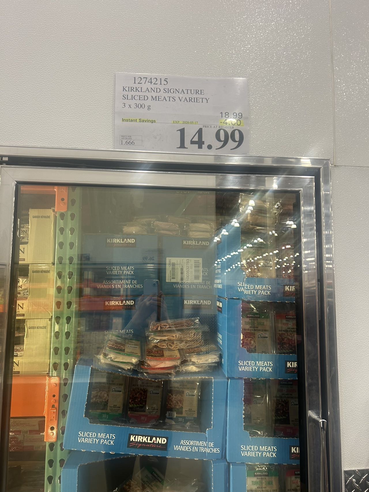 一般长周末或假期前Costco的打折产品会很多 - 9