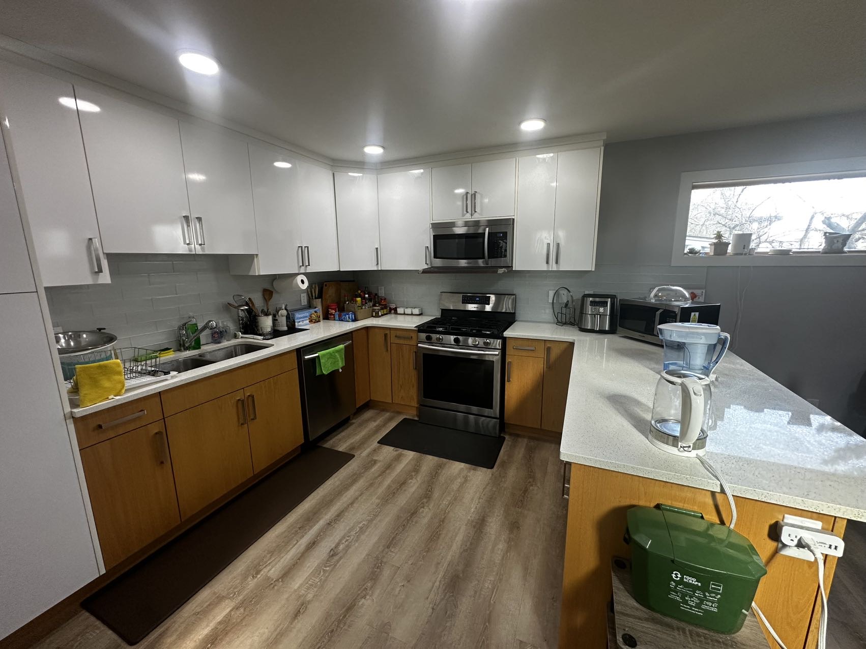 近Calgary Trial & Whyte Ave 两屋出租 - 9