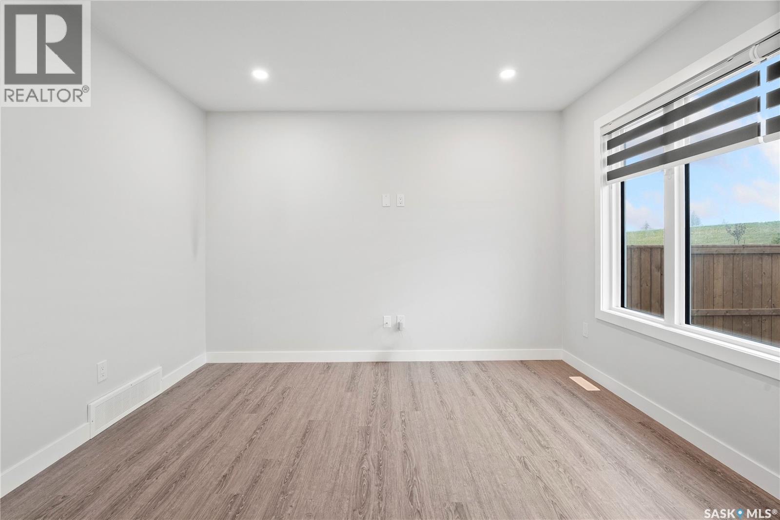 Public Open House公众开放看房 304 Pepper - 4