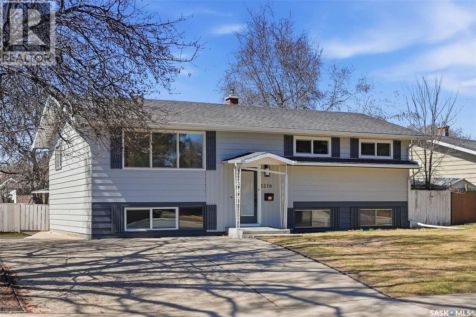 Public Open House公众开放看房 1310 East - 6