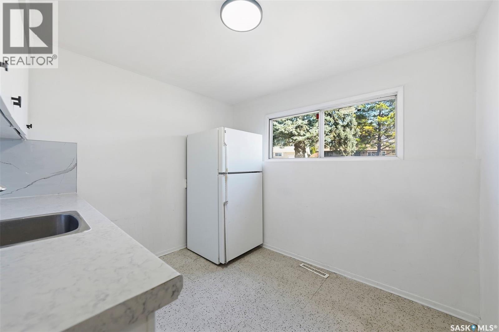 Public Open House公众开放看房 1310 East - 15