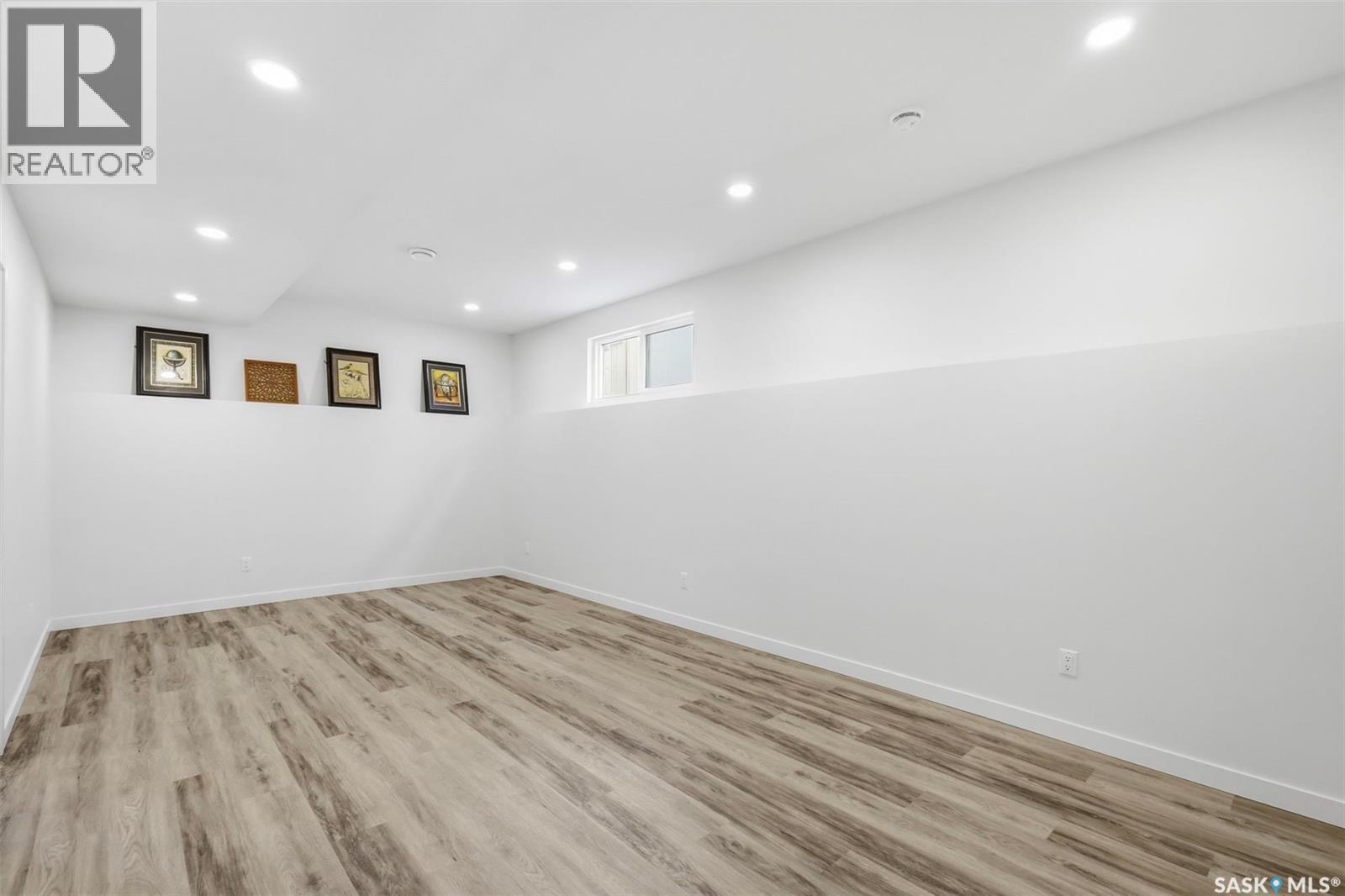 🏡 Evergreen精美错层独立屋|211 Baltzan - 14