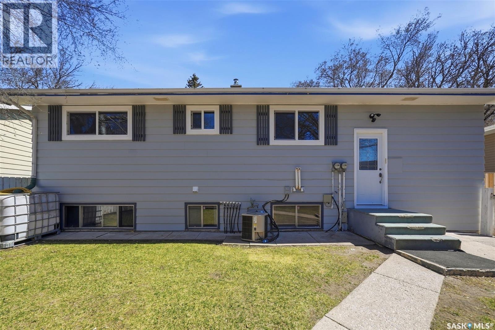 Public Open House公众开放看房 1310 East - 17