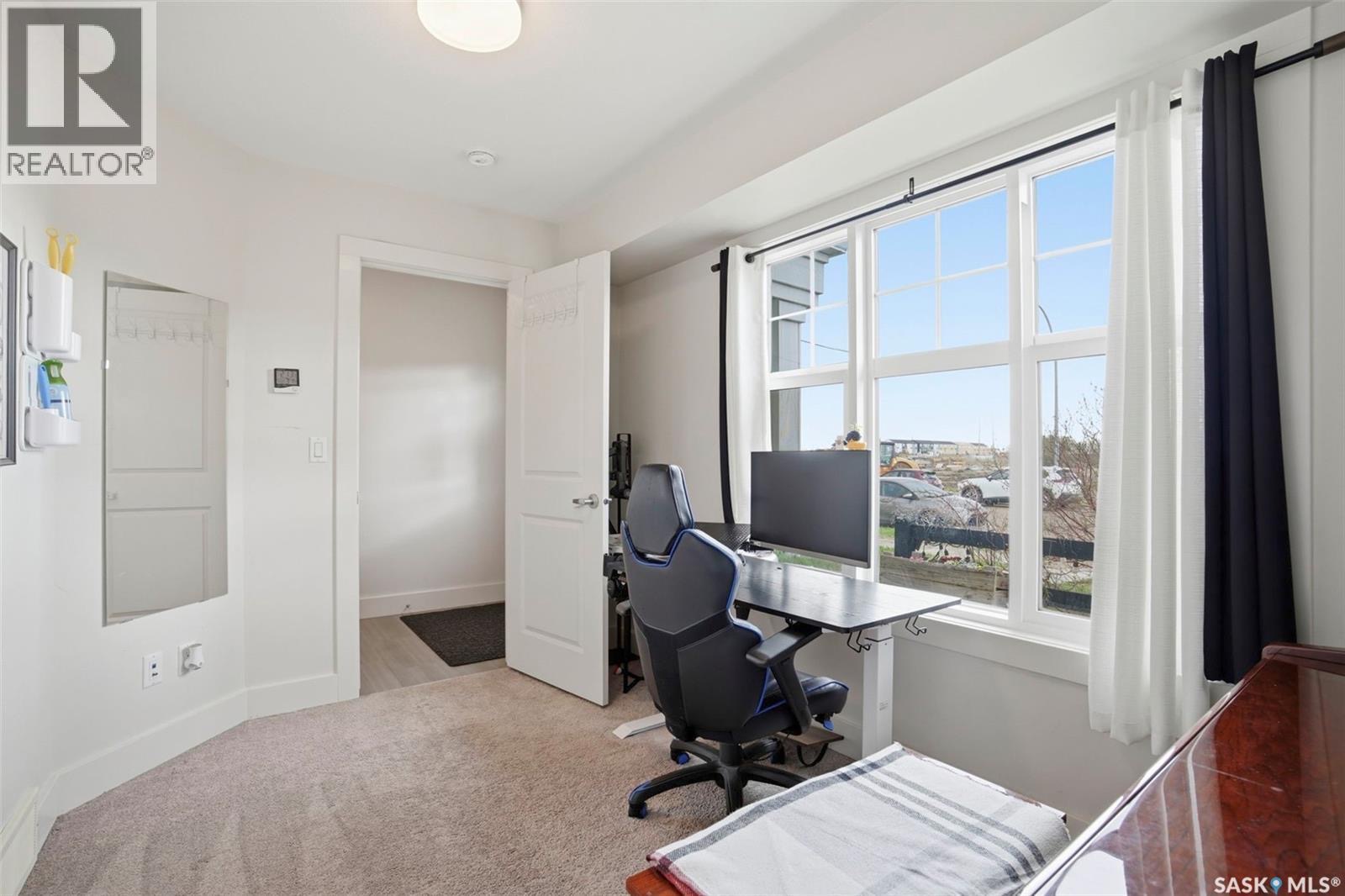 🏡 保养如新4房3卫|737 Meadows Boulevard - 7
