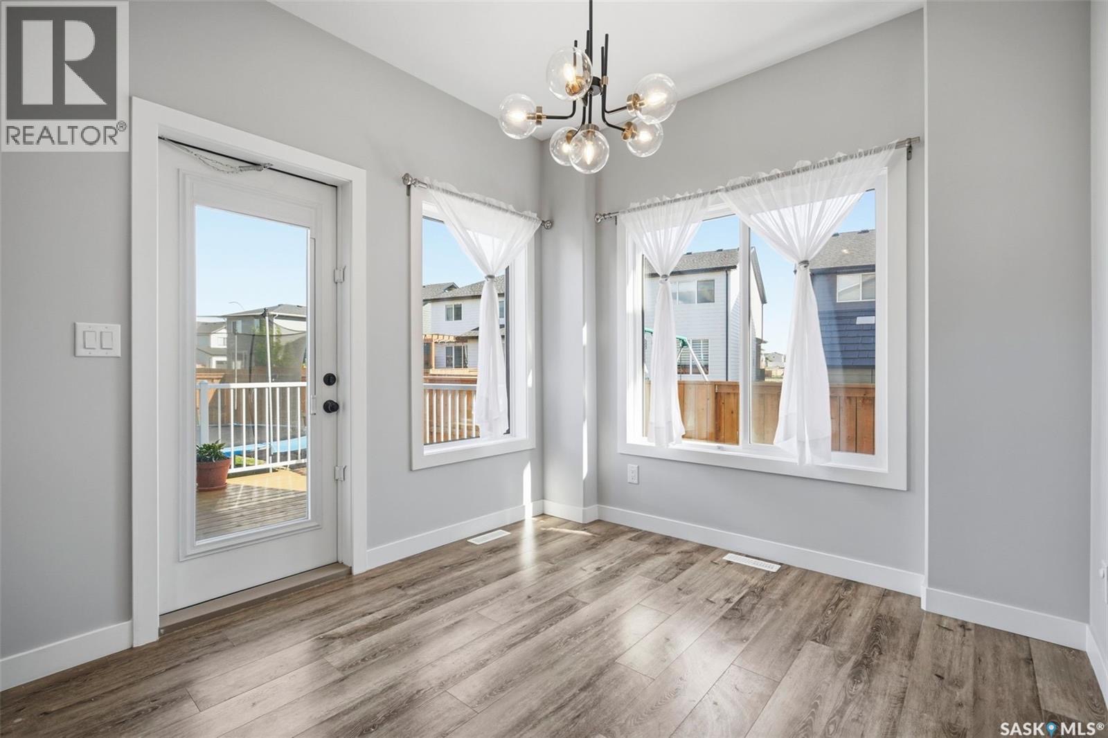 🏡【Rosewood 精品学区美宅】422 Keith Tur - 9