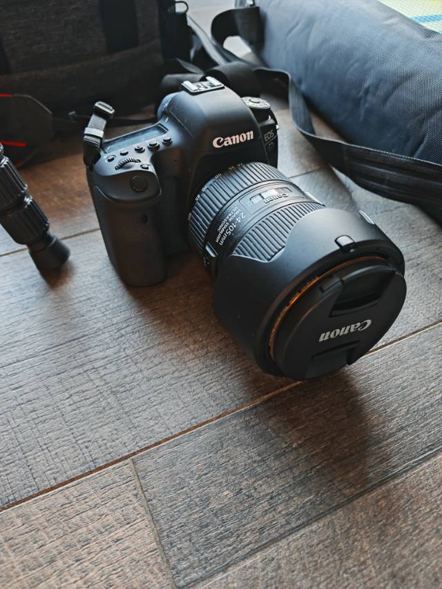 Canon EOS 6D Mark II  - 2