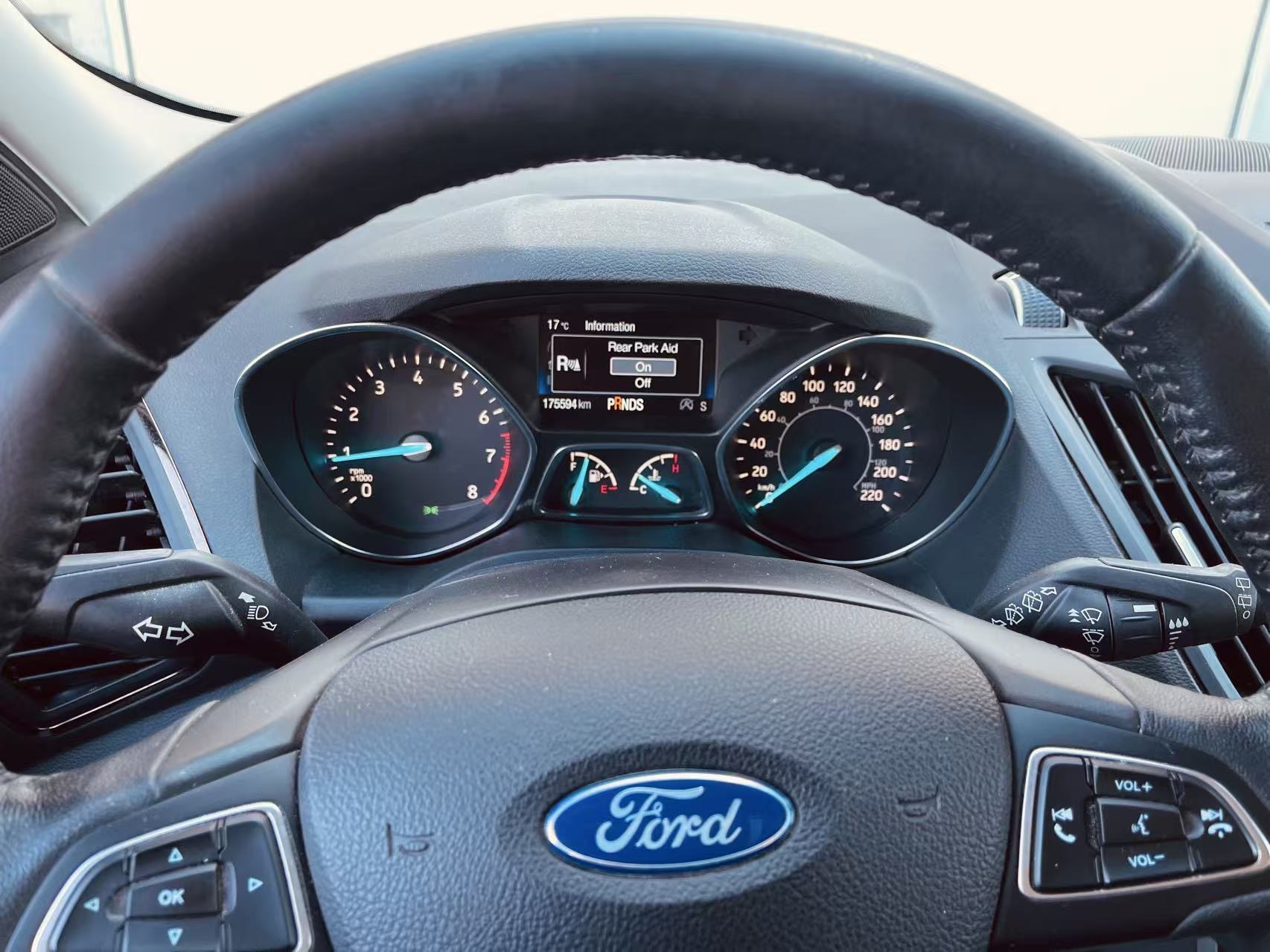 Ford Escape 4WD  - 5